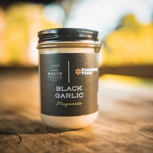 Black Garlic Mayonnaise – cremige Sauce mit fermentiertem Knoblauch, würzig & aromatisch